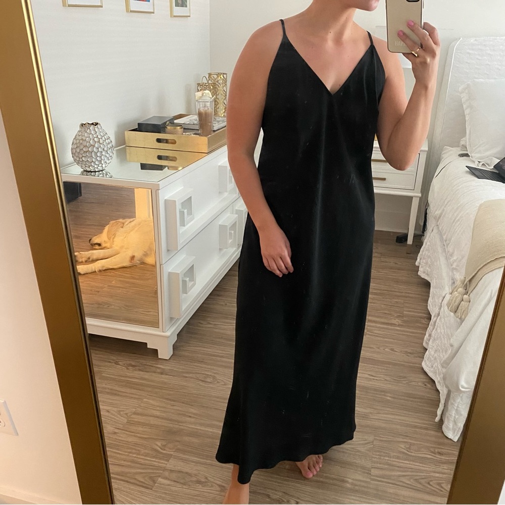 Black v neck maxi dress